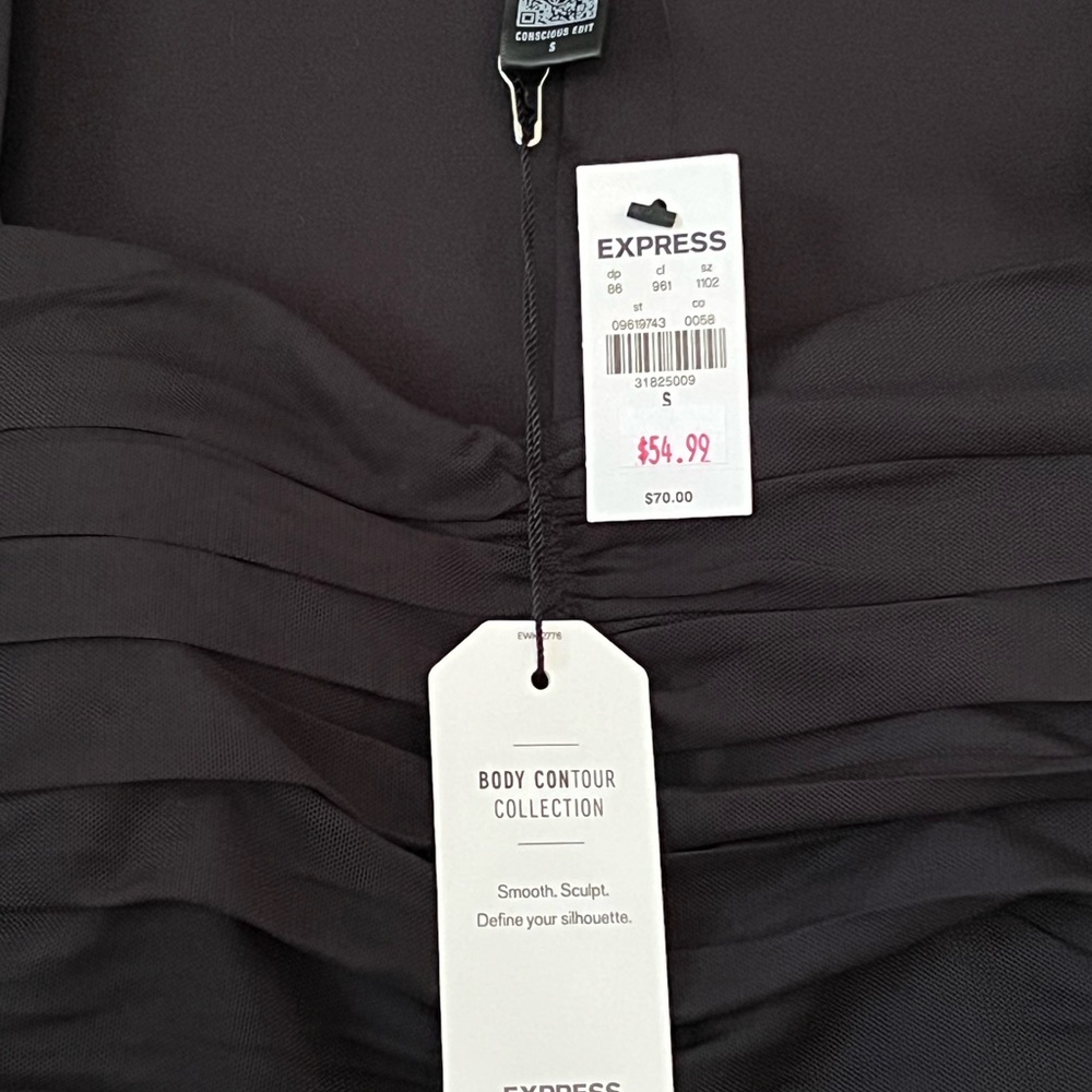 Express Black Ruched Mesh Sleeve Top - Picture 4 of 6